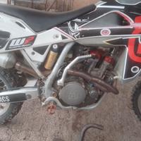Moto Husqvarna TE 250 4T