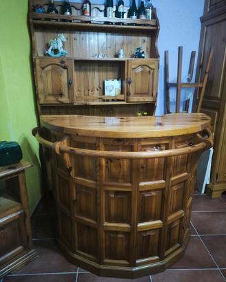 mobile bar in legno chiaro 
