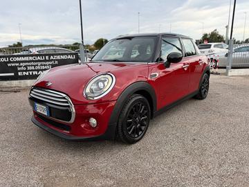 Mini 1.5 Cooper D Business XL Neopatentati