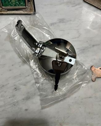 Tappo serbatoio moto