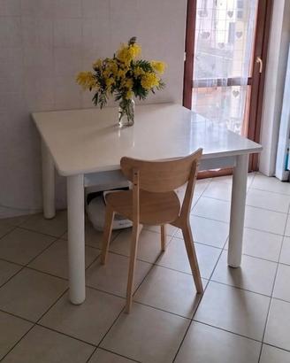 Tavolo allungabile da 110 a 145 cm