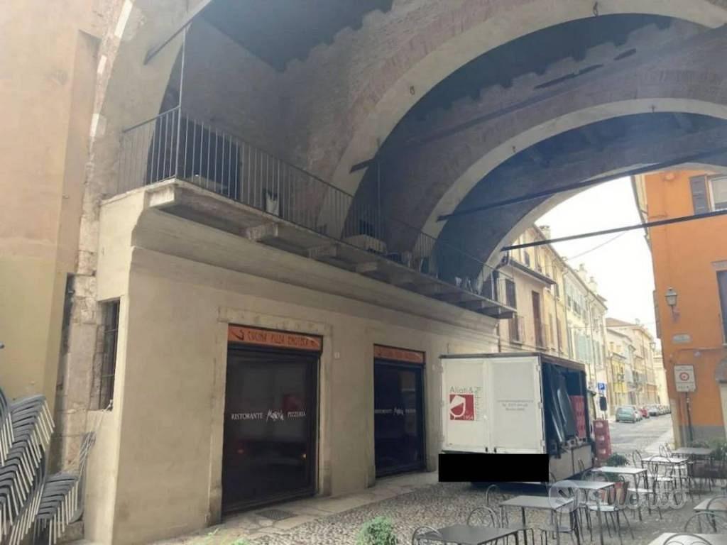 Immobile in asta di 642 m² con più di 5 locali a M - Vista 3