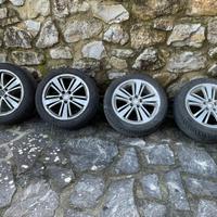 Cerchi in lega + gomme 4 stagioni