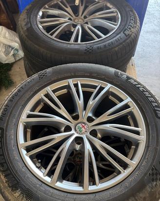 CERCHI IN LEGA ALFA ROMEO STELVIO DA 18 ORIGIALI