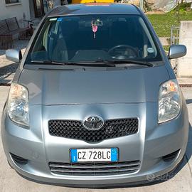  Toyota Yaris da privato 