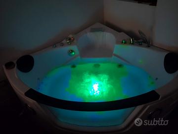 Jacuzzi angolare