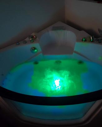 Jacuzzi angolare
