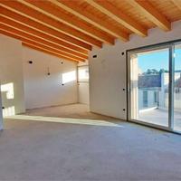 NOALE - ULTIMO ATTICO TRAVATO A VISTA