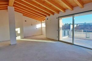 NOALE - ULTIMO ATTICO TRAVATO A VISTA