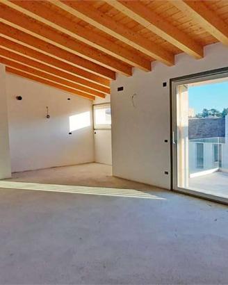 NOALE - ULTIMO ATTICO TRAVATO A VISTA