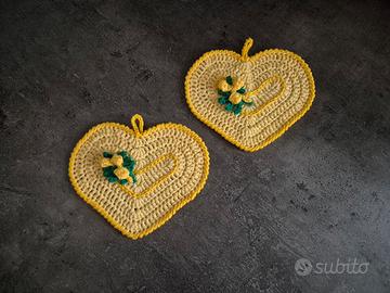 Presine uncinetto cuore con mimosa