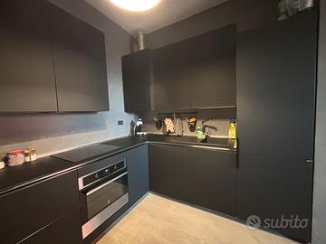 Cucina completa di elettrodomestici