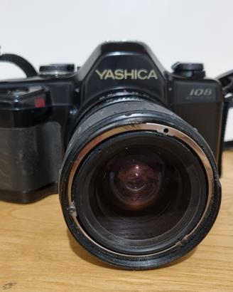 Macchina fotografica Yashica 108