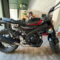 Yamaha xsr 125 Custom Akrapovic