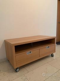 Mobile tv su ruote