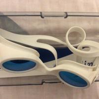 Occhialini per il nuoto