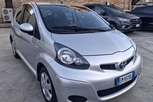 Toyota Aygo Connect 1.0 Anno 2012