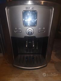 Macchina caffe crups con macinine e cappuccino