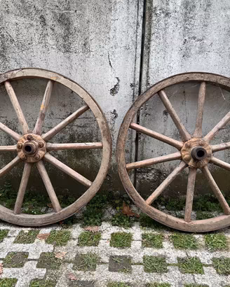 Coppia ruote in legno d'epoca per carretto diam66