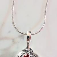 Collana argentata Vampire Diaries con ciondolo