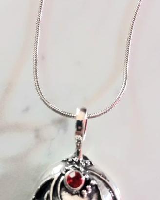 Collana argentata Vampire Diaries con ciondolo