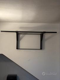 Sbarra e parallele per allenamento