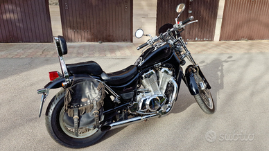 Suzuki Intruder