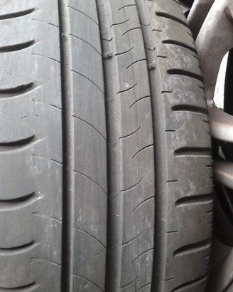 Pneumatici Auto Michelin 195/65 R15 + Cerchi Lega