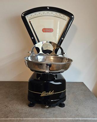 bilancia Berkel restaurata nera antica vintage
