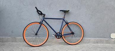 Bicicletta monomarcia/scatto fisso