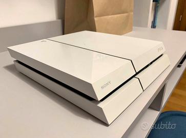 Ps4 + 2 Controller e 4 Giochi