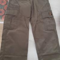 Pantaloni cargo Superdry nuovi.