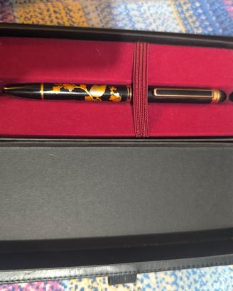 Platinum Double R3 Action della serie Modern Maki