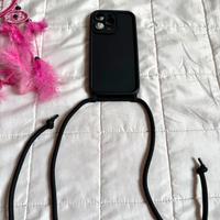 Cover nera con cordino iPhone 15 pro max