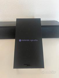 Motorola Signature 16/512GB Pantone Martini Olive