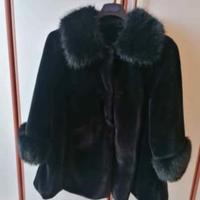 CAPPOTTO DA DONNA DI PELLICCIA 