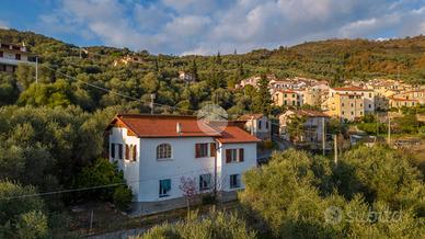 CASA INDIPENDENTE A IMPERIA