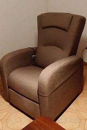 Poltrona relax reclinabile e alza persona