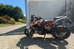 Ktm duke 125