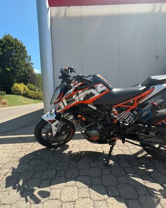 Ktm duke 125