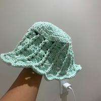 Cappello all’uncinetto fatto a mano