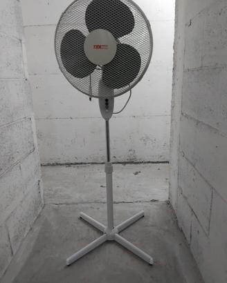 VENTILATORE A PIANTANA 