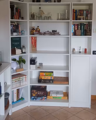 Libreria IKEA BILLY ad angolo