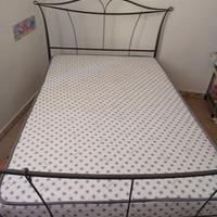 Letto ferro battuto una piazza e mezza