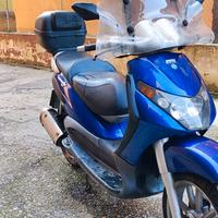 Piaggio Beverly 200 