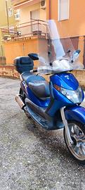 Piaggio Beverly 200 