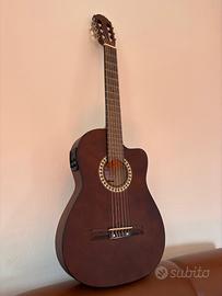 Chitarra acoustic con custodia inclusa