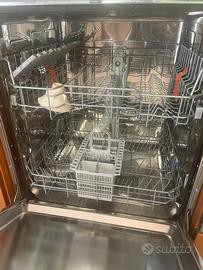 Lavastoviglie Hotpoint ariston 200€ trattibili