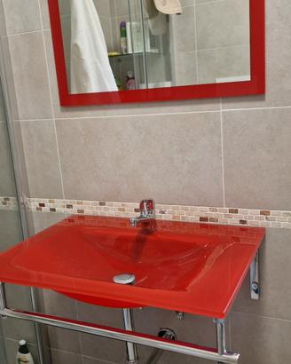 Lavabo bagno con specchio  moderno