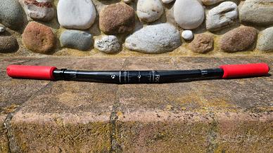 Manubrio Carbonio Bontrager RXL 690mm + ESI Grips